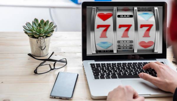 How Financial Features Work Within online casino Singapore